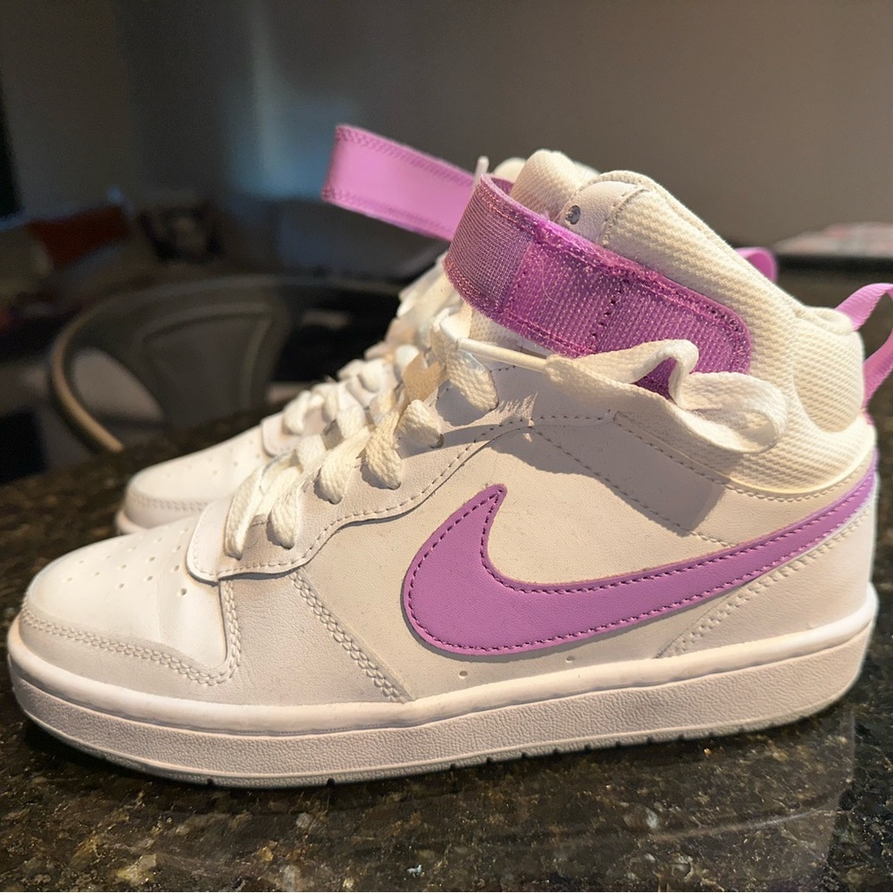 3.5 Youth Nike